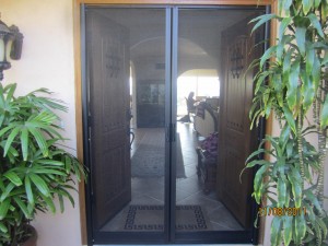 Retractable Screen Doors in Calabasas