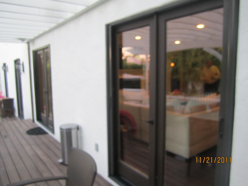 Sherman Oaks Retractable Screen Doors