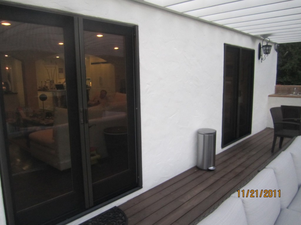 Retractable Screen Doors Sherman Oaks | Mobile Screen Service in Sherman Oaks installers of Retractable Screen Doors